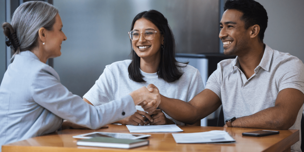 How Long Does an Insurance Company Have to Settle a Claim: Deadlines Explained